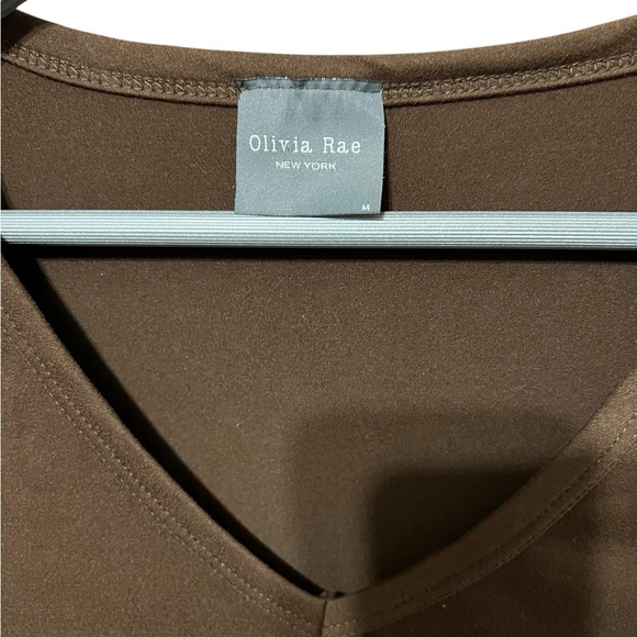 🟣Olivia Rae Brown V-Neck Crop Top – Size Medium - Picture 3 of 4